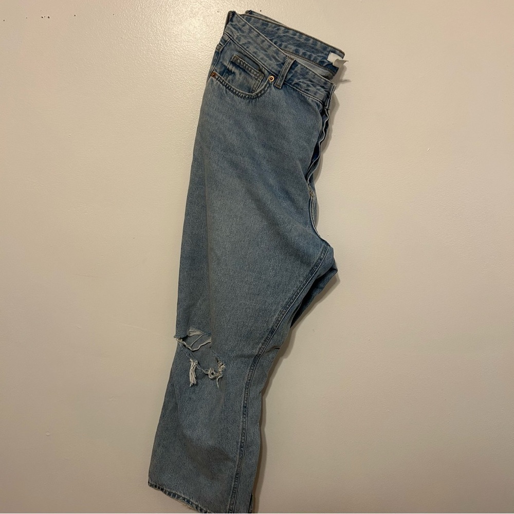 H&M • Rigid Distressed Jeans